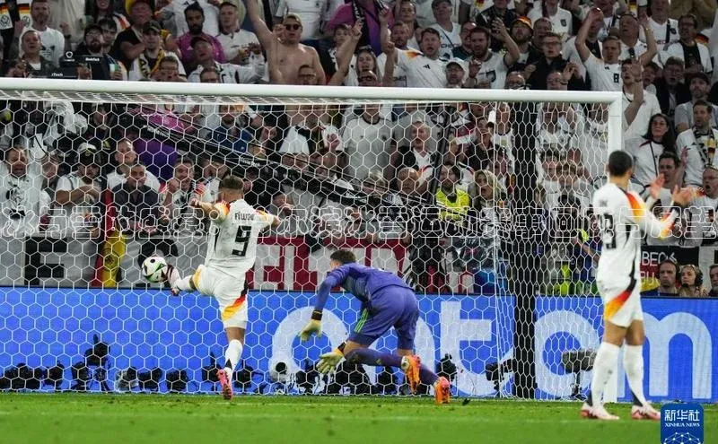 冰与雪的盛宴：哈尔滨冰雪运动赛事回顾与展望